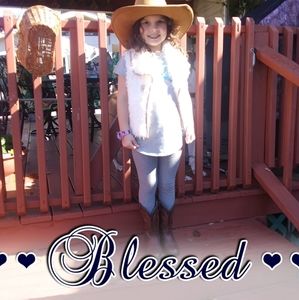 Meet your Posher, Janice diane